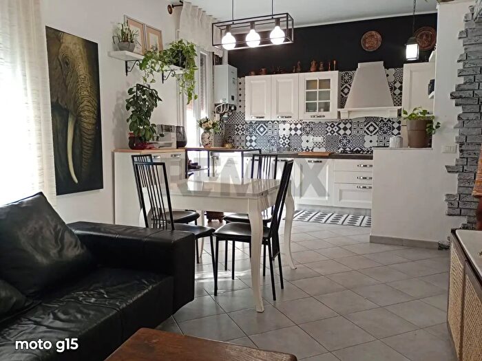 Appartamento con 5 locali in vendita in Via Mozart, Mantova