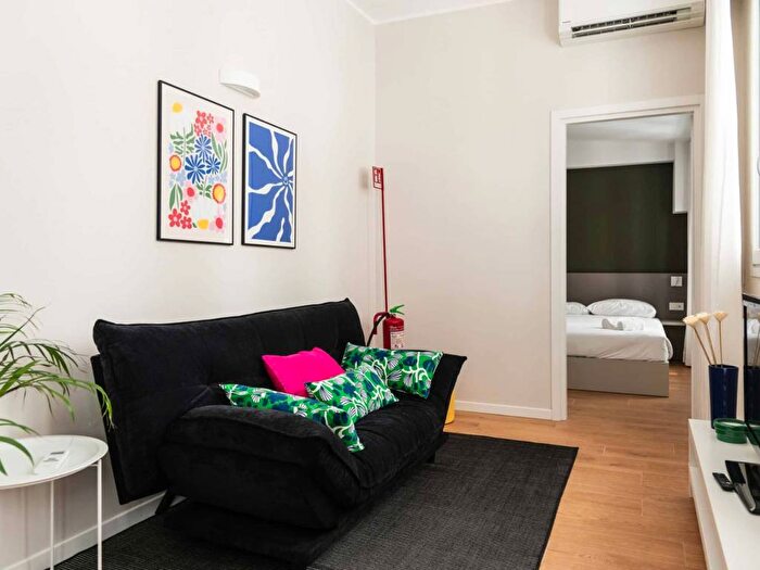 Appartamento bilocale in affitto in Via Giacomo Zanella, Argonne Corsica, Milano