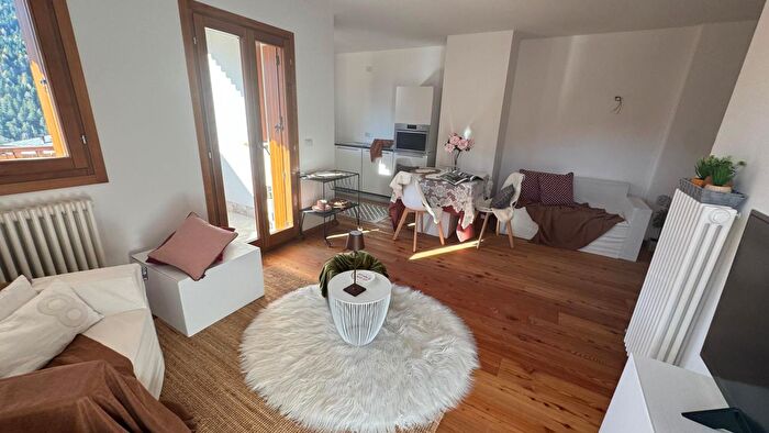 Appartamento trilocale in vendita in Via Pier Fortunato Calvi, Borca Di Cadore