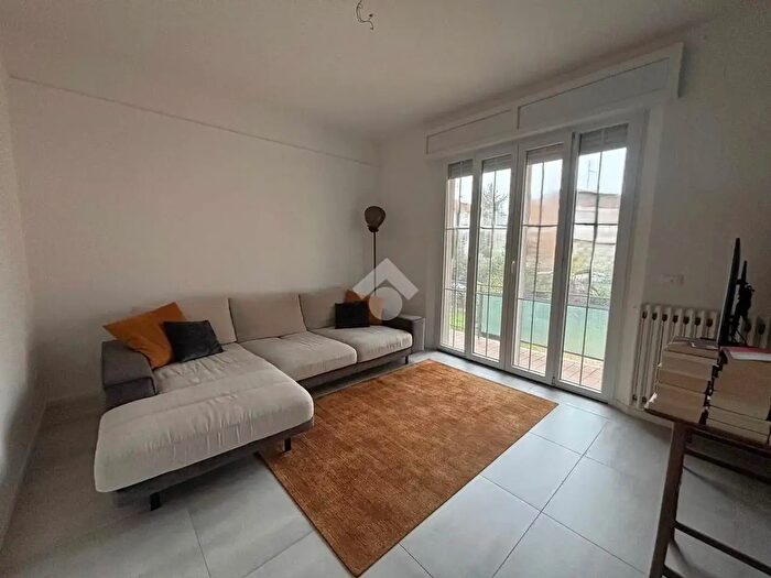 Appartamento trilocale in vendita in Via Viale Risorgimento, Forli