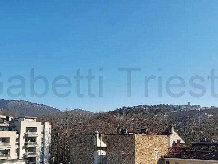 Appartamento bilocale in vendita in Trieste