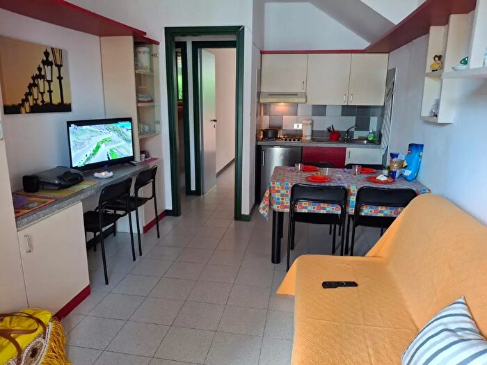 Appartamento trilocale in vendita in Via SantAntonio, Rosolina