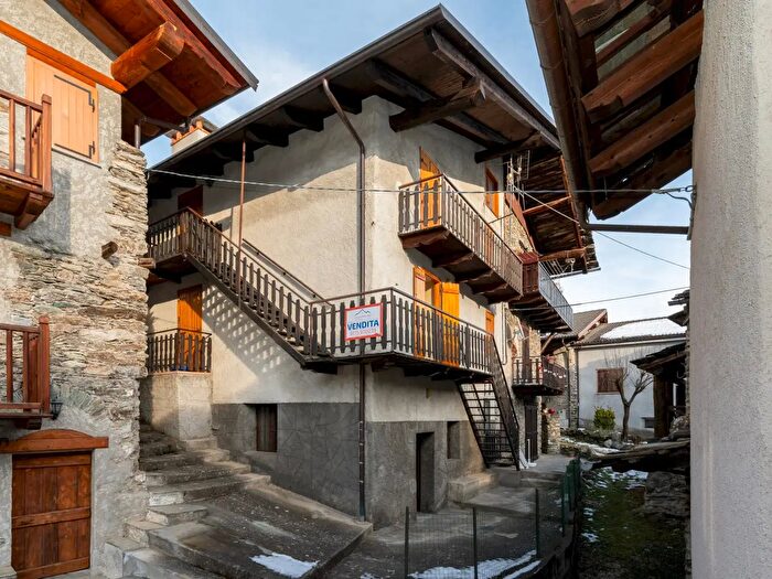 Casa trilocale in vendita in Borgata Roccia, Sampeyre