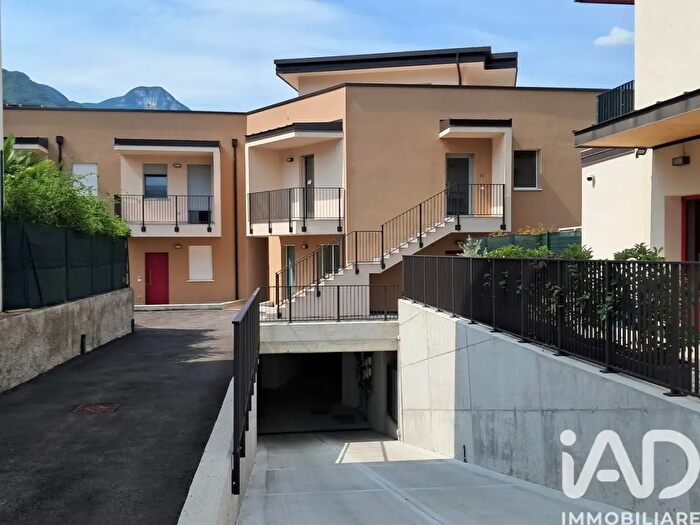 Appartamento trilocale in vendita in Viale Novembre, Ala