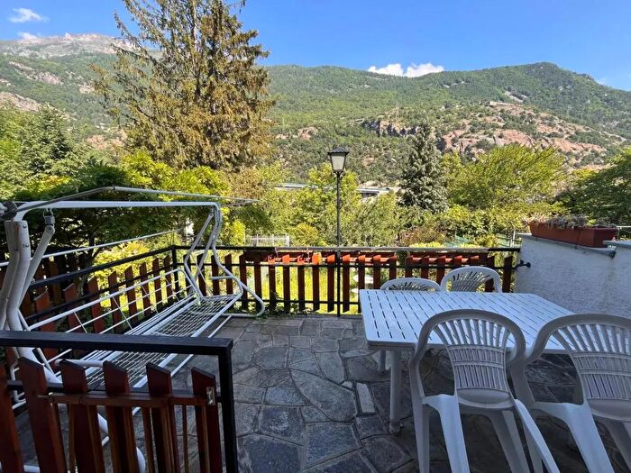 Casa quadrilocale in vendita in Villaggio La Quiete, Chiomonte