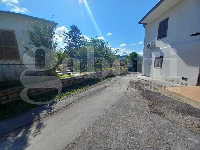 Casa quadrilocale in vendita in Via Colle della Mola, Monte San Giovanni Campano