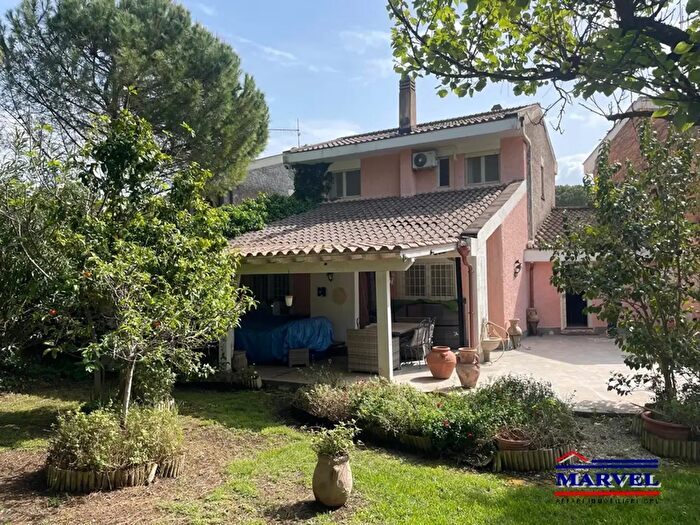 Casa con 5 locali in vendita in Via degli Alvethna, Tarquinia