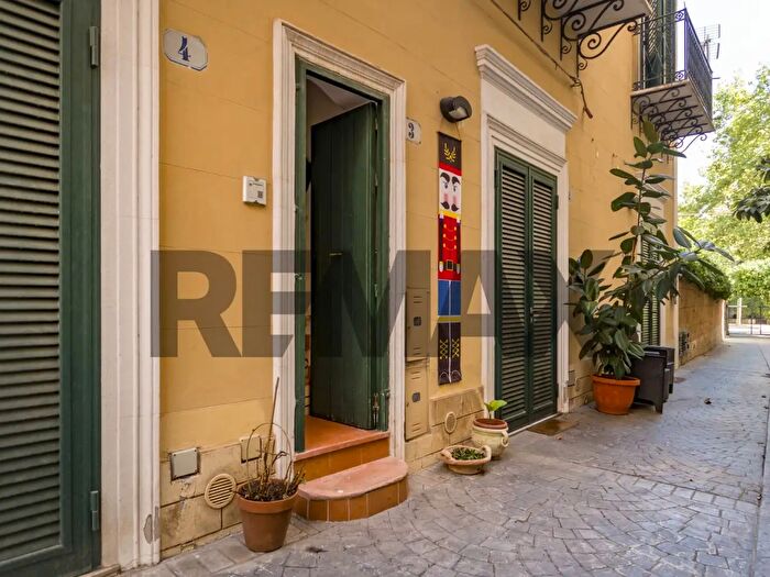 Appartamento trilocale in vendita in Via Libertà, Palermo