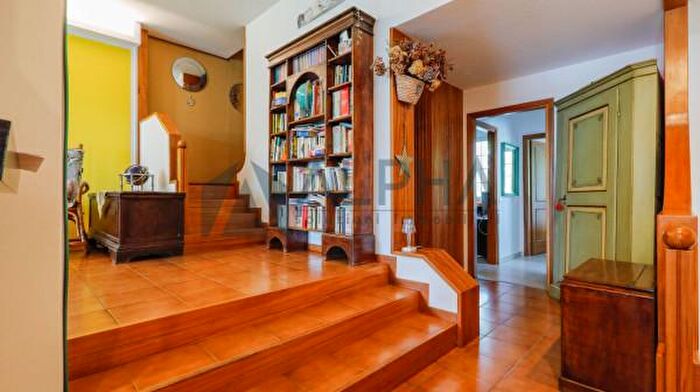 Casa con 6 locali in vendita in Via Don Enrico Cicognani, Castrocaro Terme