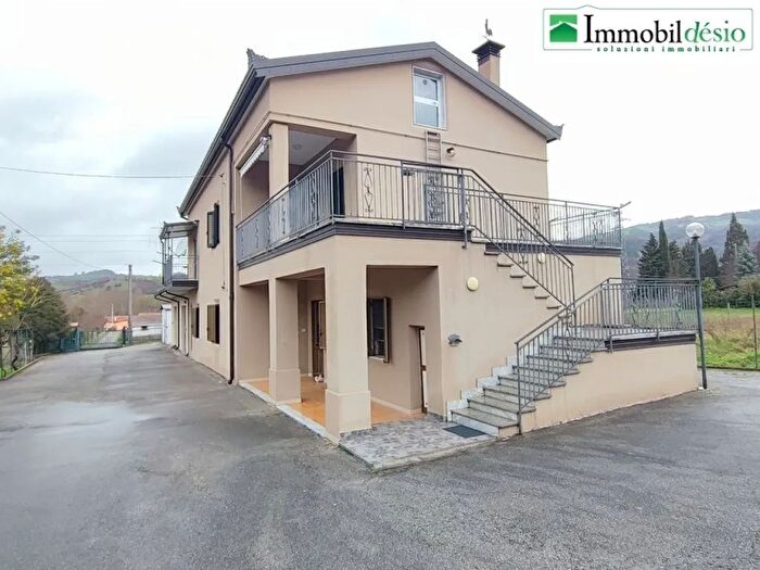 Casa con 12 locali in vendita in Baragiano