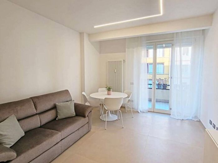 Appartamento trilocale in affitto in via emilia est, SantAgnese Università, Modena