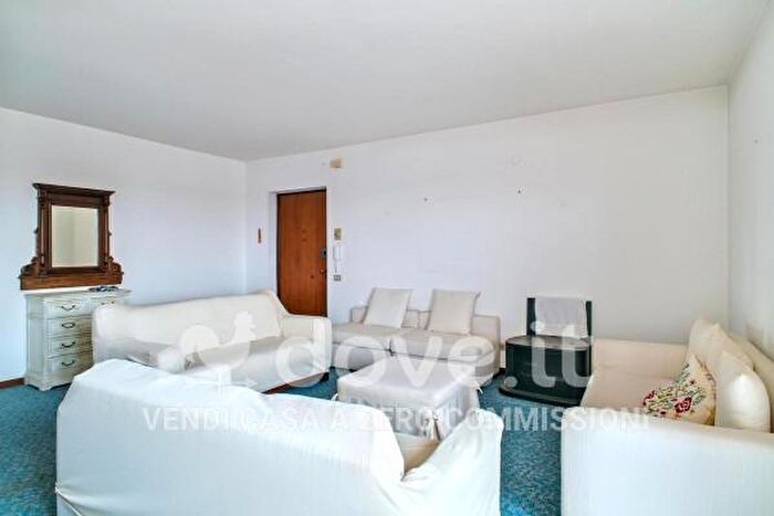 Appartamento trilocale in vendita in Via Roma, Manduria