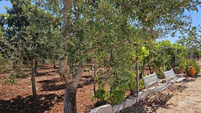 Casa con 5 locali in vendita in Ostuni