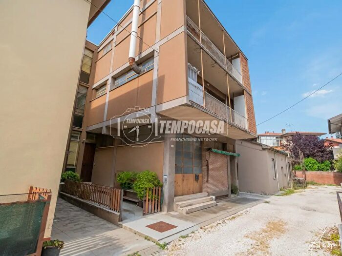 Casa con 5 locali in vendita in Via Savio, Cesena