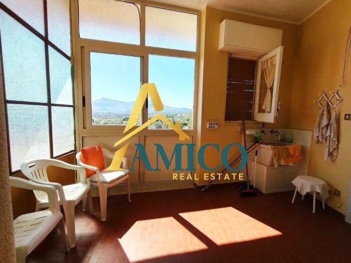 Appartamento con 5 locali in vendita in Via Alcide De Gasperi, Bagheria