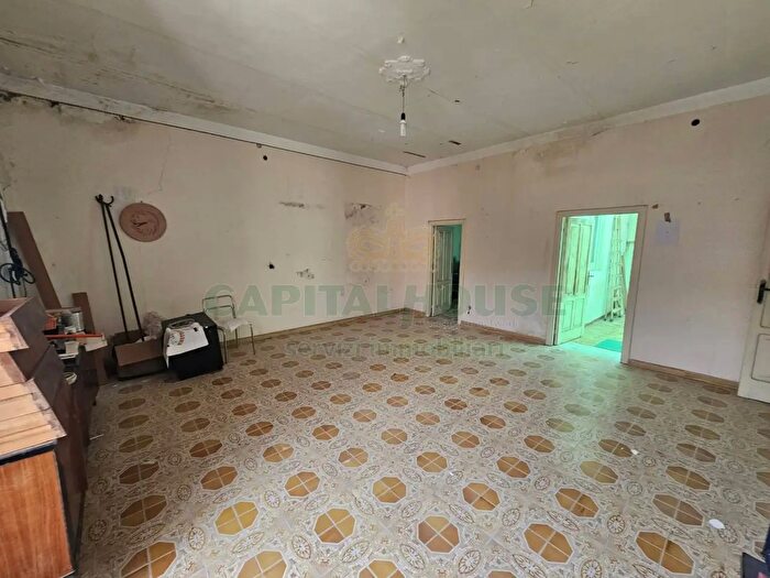 Appartamento trilocale in vendita in Via Vescovado, Pignataro Maggiore