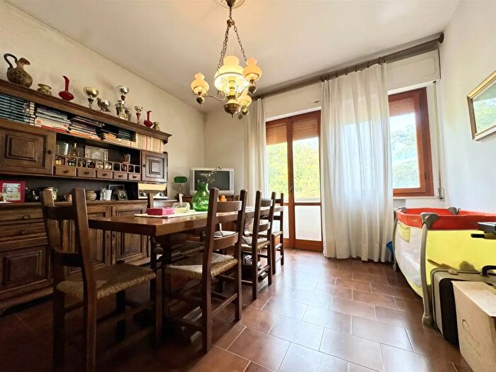 Appartamento con 5 locali in vendita in Empoli