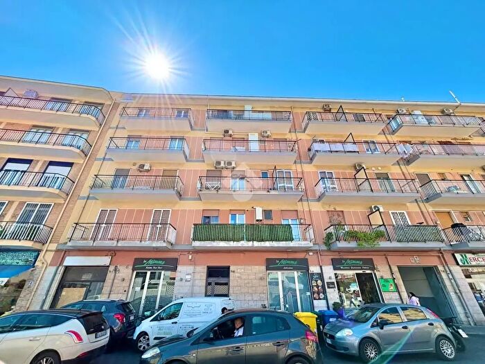 Appartamento trilocale in vendita in Strada San Girolamo, Bari