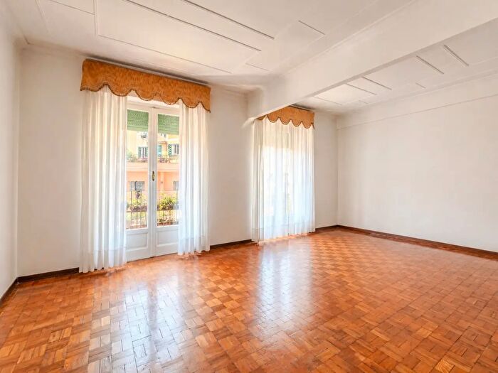 Appartamento con 8 locali in vendita in Viale Goffredo Franchini a, Genova
