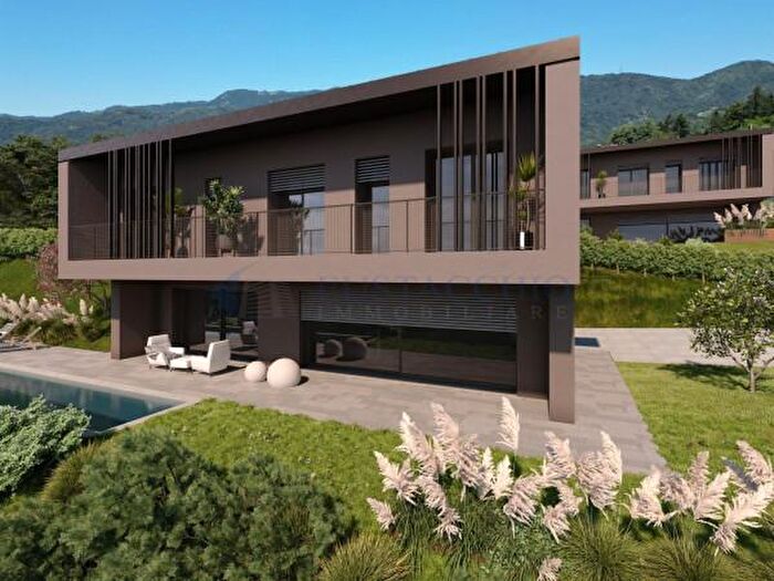 Casa quadrilocale in vendita in Via Libertà, Ponteranica