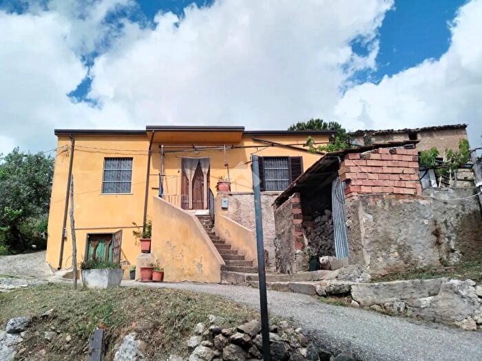 Casa trilocale in vendita in Contrada Marzanelle, Cerisano