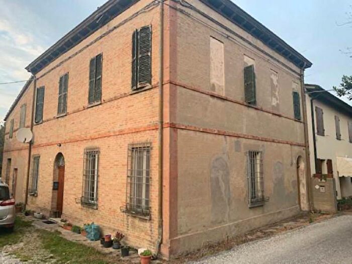 Casa con 6 locali in vendita in Ravenna