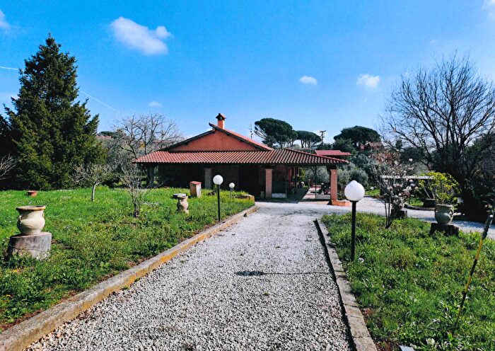 Casa trilocale in vendita in Via dei Cinque Archi, Velletri