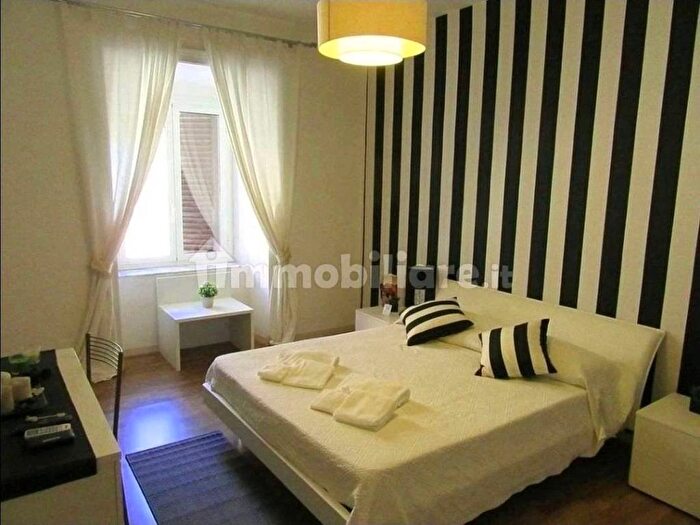 Appartamento con 6 locali in affitto in Via Cesare Balbo, Monti, Roma