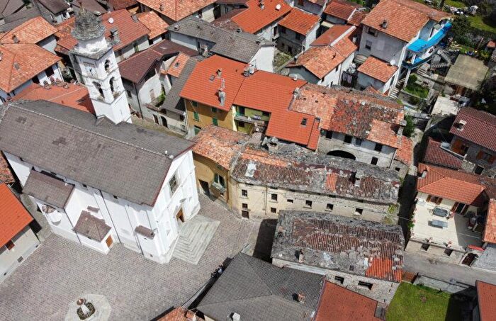Casa con 6 locali in vendita in Menaggio