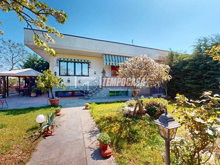 Appartamento quadrilocale in vendita in Via Aprile, Volvera