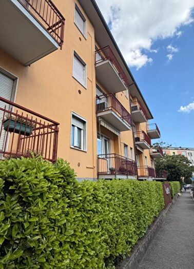 Appartamento quadrilocale in affitto in Breccia Lazzago, Como