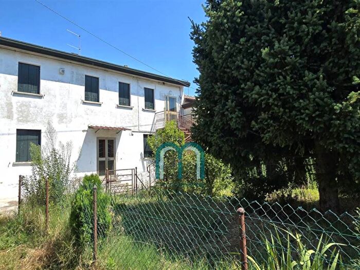 Casa con 6 locali in vendita in Via Stradona, Sambruson, Dolo