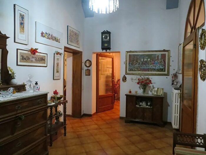 Appartamento con 5 locali in vendita in Casato di Sopra, Siena