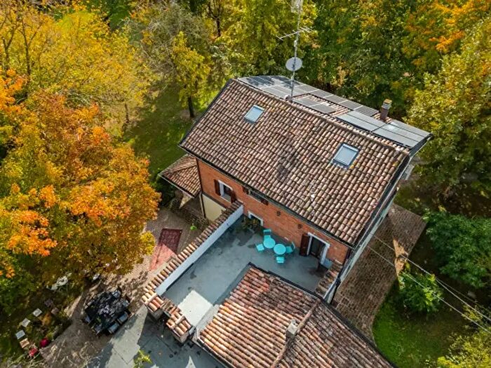 Casa con 5 locali in vendita in Via Castione, Carpi