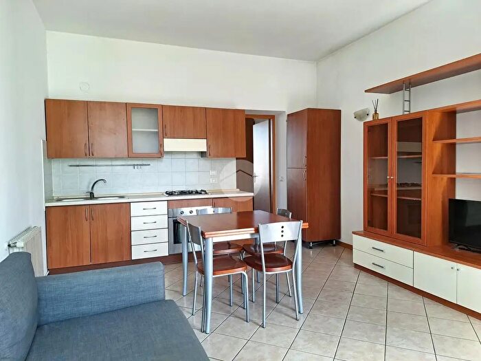 Appartamento bilocale in affitto in Via Carlo Farini, Milano