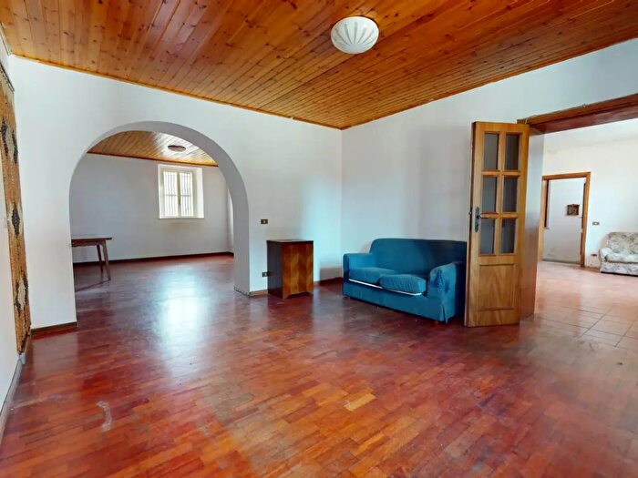 Casa con 5 locali in vendita in Piazza del Popolo, Bettona