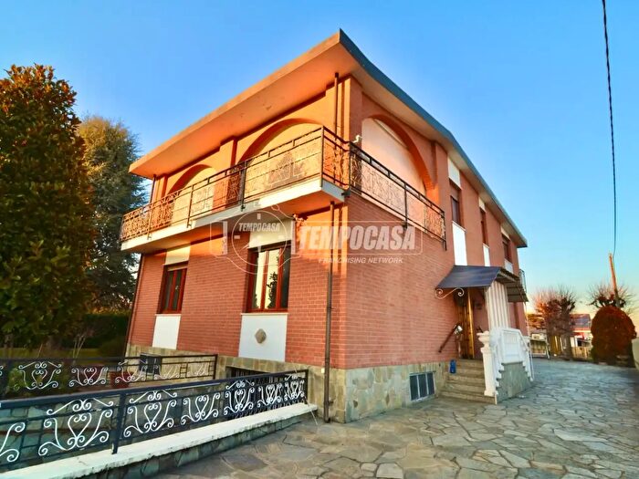 Casa con 7 locali in vendita in Strada Girolera, San Carlo Canavese