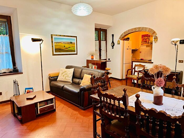 Casa con 6 locali in vendita in Castelnuovo Berardenga