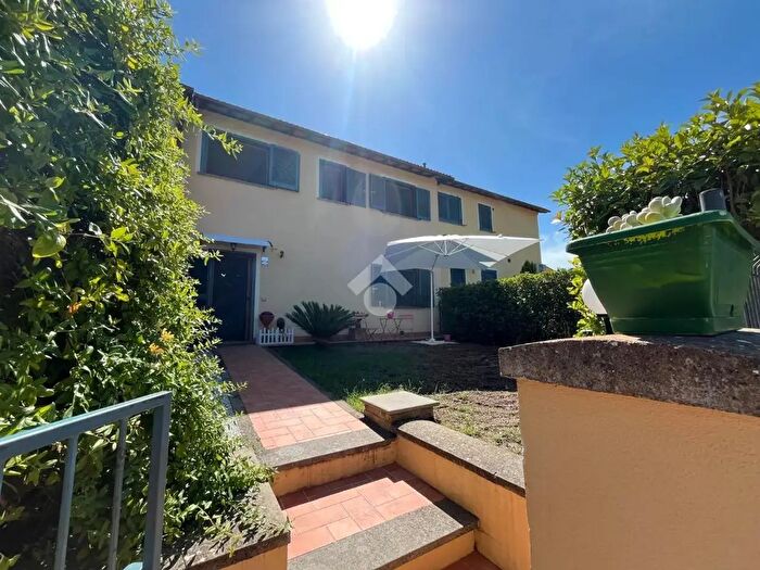 Casa trilocale in vendita in Via Sappada, Porano