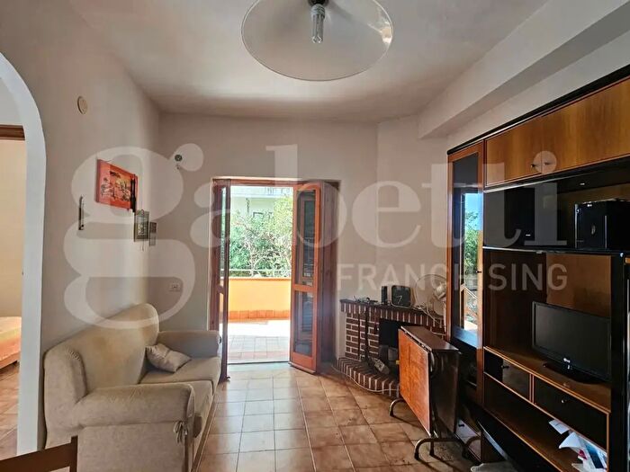 Appartamento trilocale in vendita in Via Giuseppe Pezzotti, Scalea