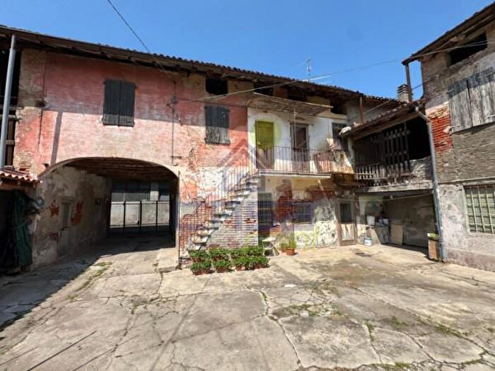 Casa con 5 locali in vendita in Vai Garibaldi, Fombio