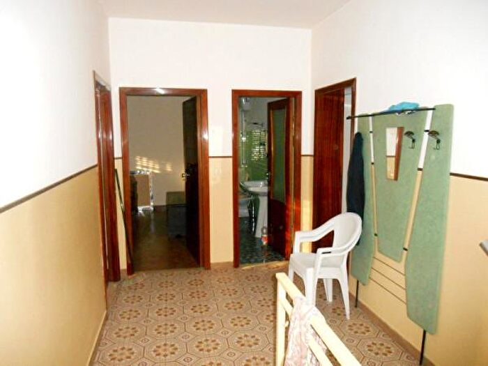 Casa con 6 locali in vendita in Via Montegrappa, Jesi