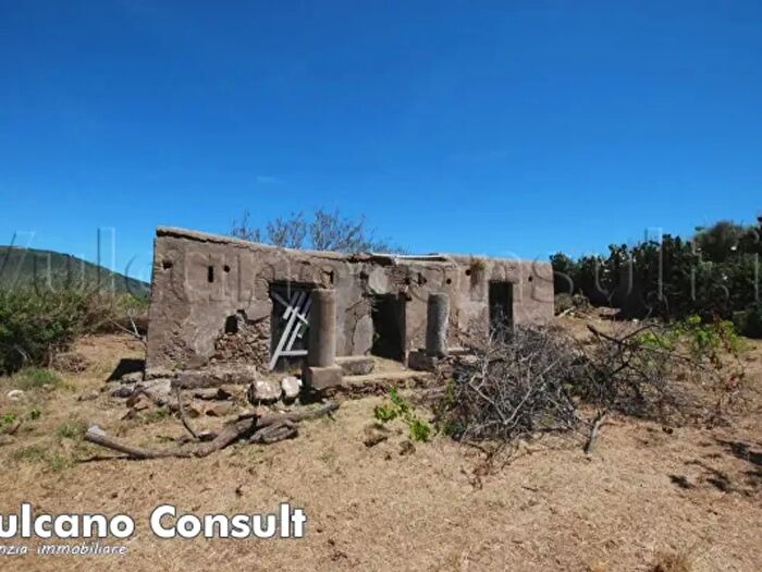 Casa con 5 locali in vendita in Sentiero Muria, Lipari