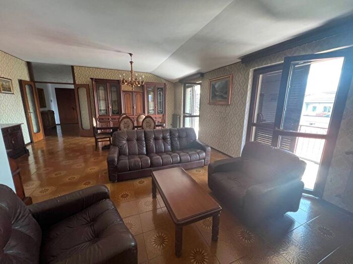 Casa con 5 locali in affitto in Corso Europa, Sarnico