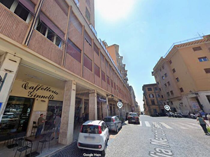 Appartamento trilocale in affitto in Piazza Cairoli, Centro Storico, Velletri