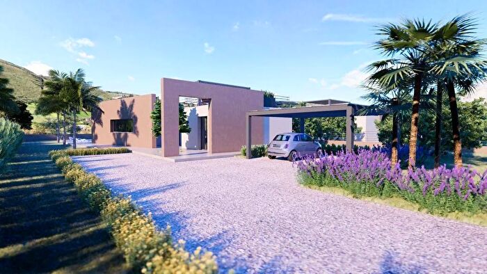 Casa quadrilocale in vendita in Fraginesi, Castellammare Del Golfo