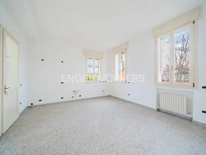 Appartamento con 6 locali in affitto in Via Maggio, Montebelluna