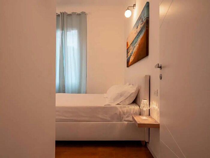 Appartamento monolocale in affitto in Via Giovanni Pascoli, Milano