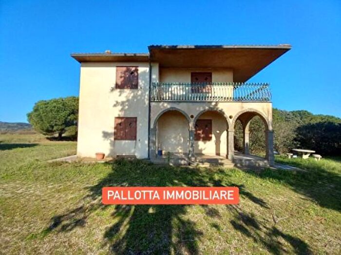 Casa con 5 locali in vendita in Capalbio