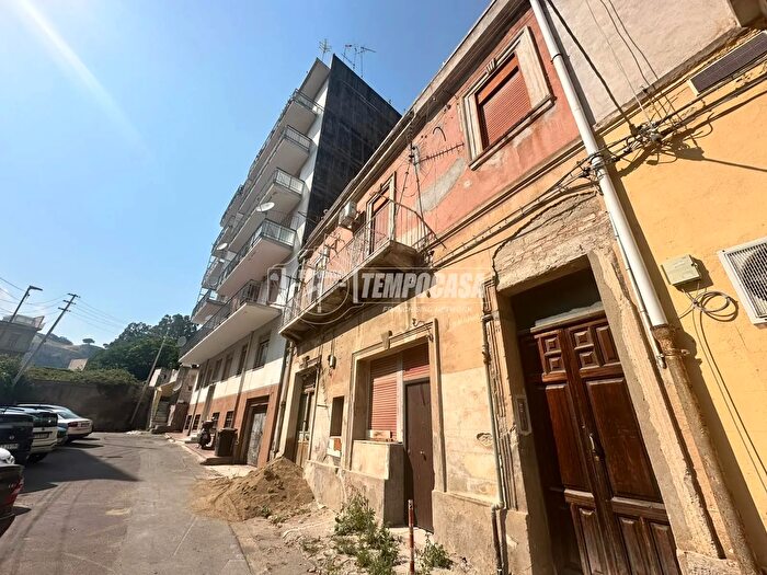 Appartamento bilocale in vendita in Via O Turriano, Messina